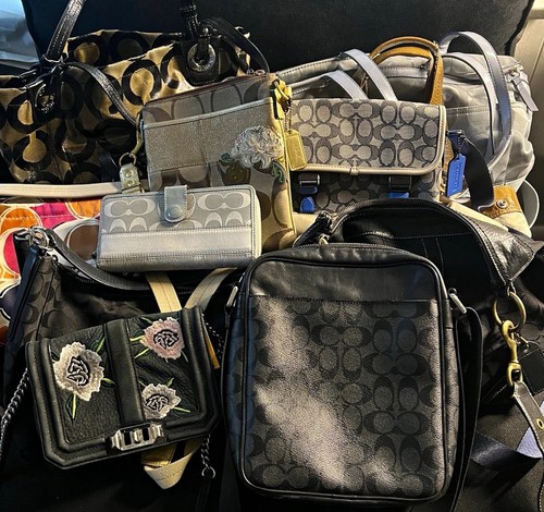 Lot coach signature - of,